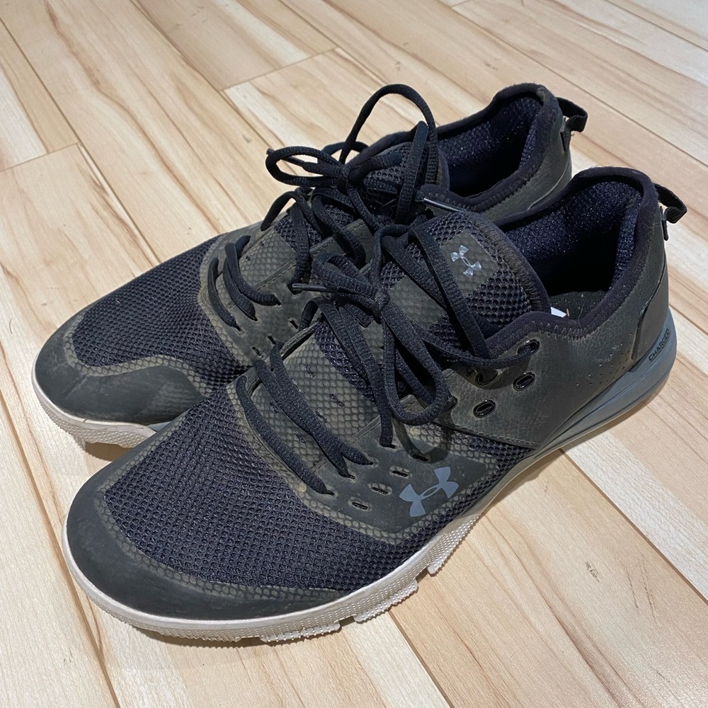 Mens under armour running shoes